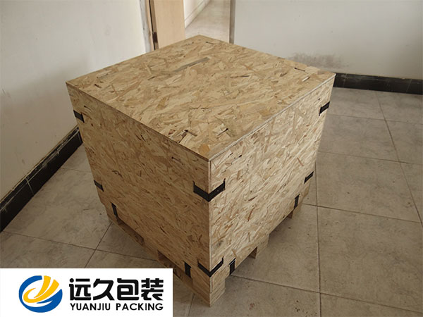 上海卡扣包装箱的御用板材——欧松板的特性！